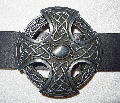 Tarcza z wzorem celtyckim dua klamra